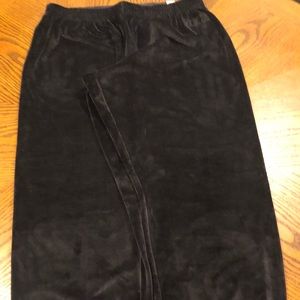 VS Pink Black velour Classic Pant, women’s size Large, NEW